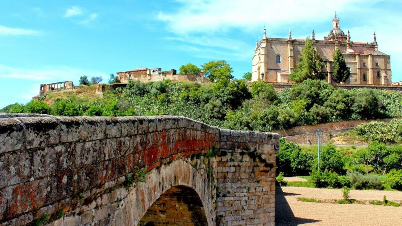 Casa Rural Exedra 3 Estrellas Carcaboso Eksteriør billede